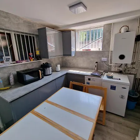 Priory Road Homestay Birmingham
